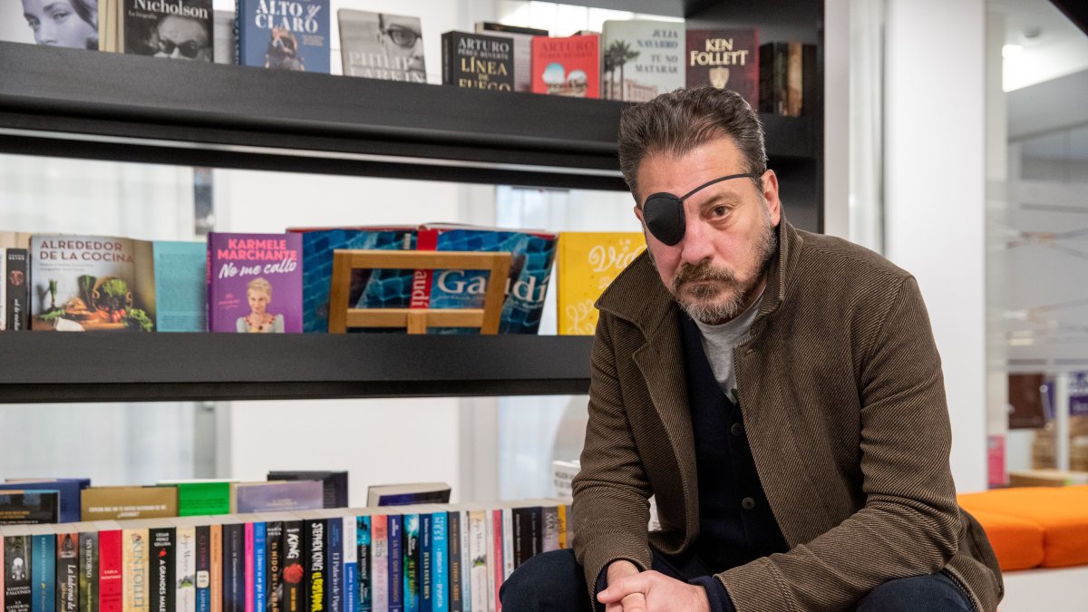 Ray Loriga, en 2023, durante la presentación de su novela ‘Cualquier verano es un final’. J. P. GANDUL