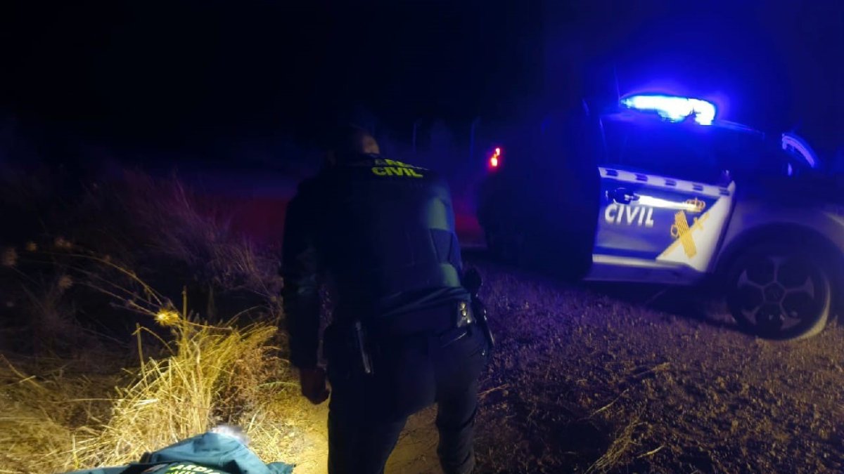 La Guardia Civil localiza en una cuneta a la mujer de 82 años desaparecida anoche en Carbajales (Zamora).