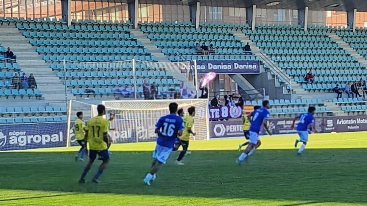 El Mansillés vence al Cristo Atlético en Palencia.