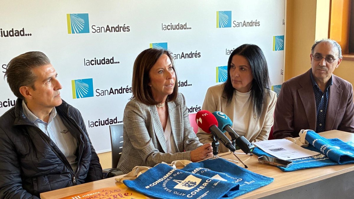Fernando Bandera, María Pettit, Ana Fernández Caurel y Andrés Vidales, en San Andrés