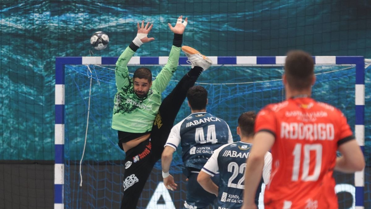 El Abanca Ademar León se impuso al Cangas en el debut liguero y sacó un punto de oro en su visita al Bidasoa.