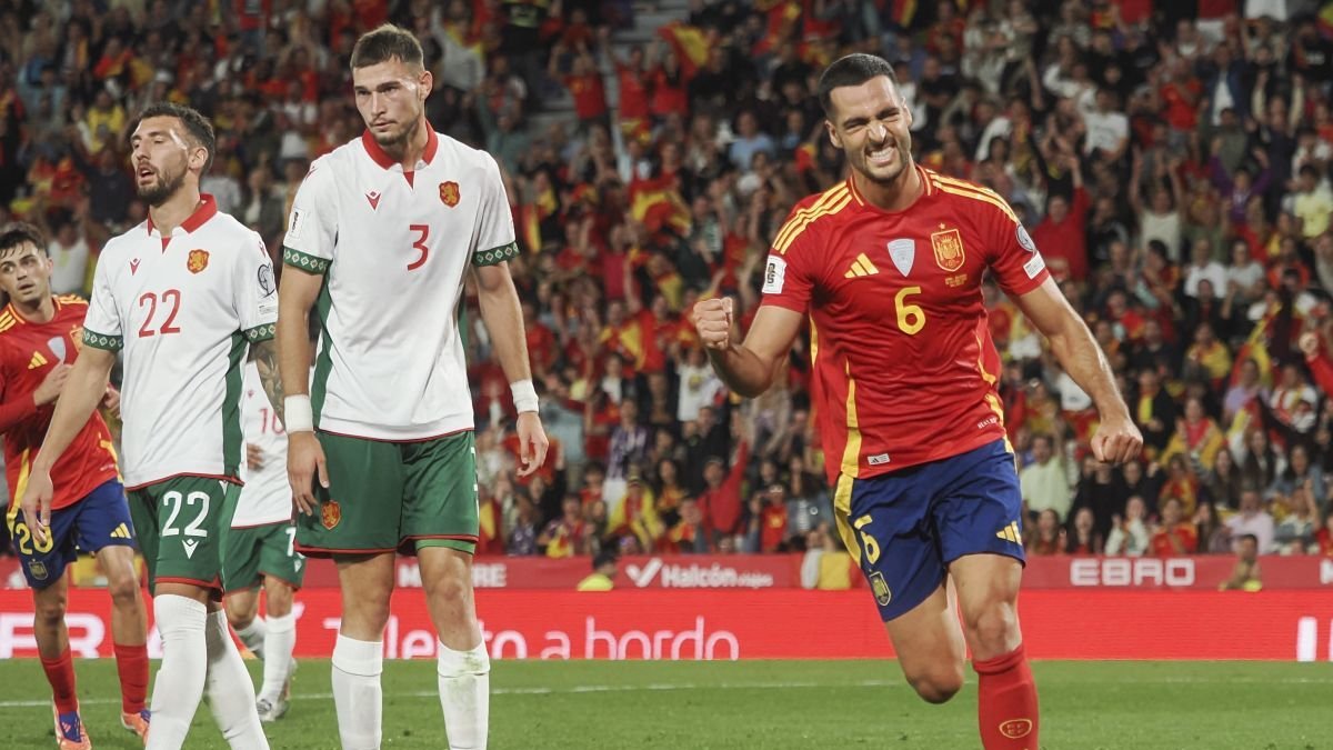 Merino, con un doblete, fue el líder del triunfo de la selección española frente a Bulgaria.