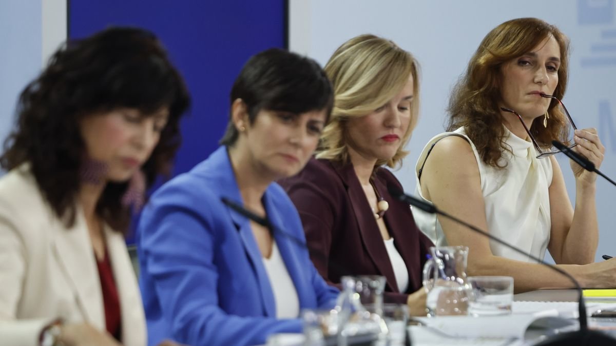 Ana Redondo, Isabel Rodríguez, Pilar Alegría y Mónica García, tras el Consejo de Ministros.