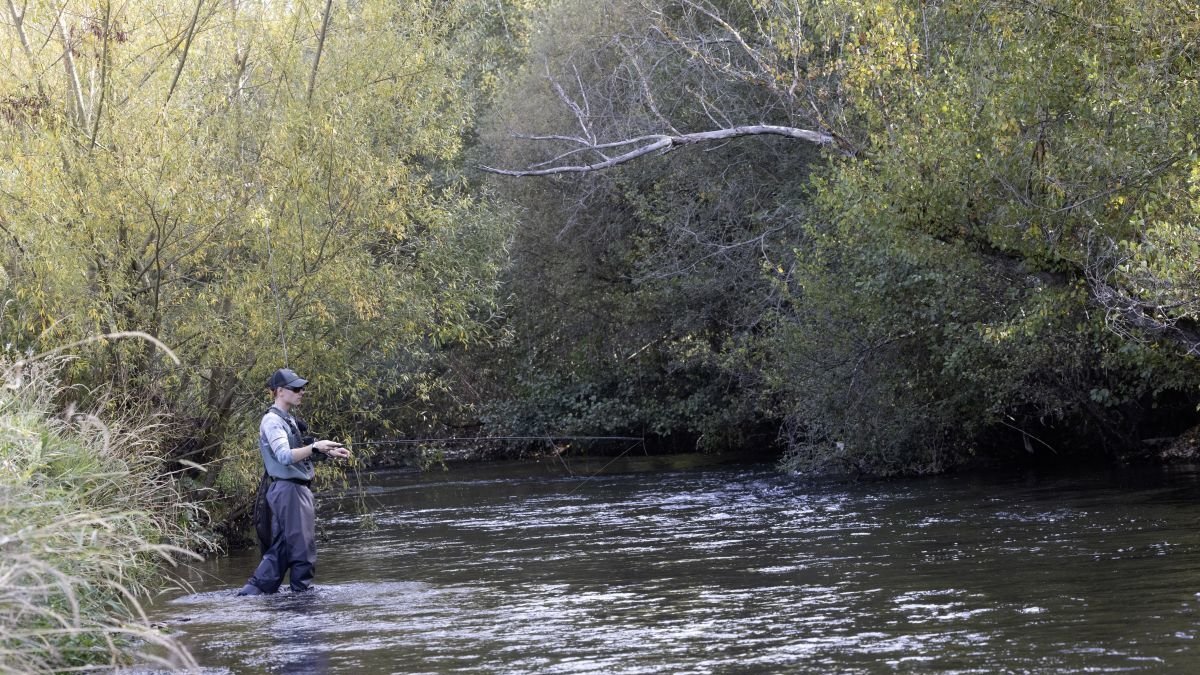 El Concurso de Pesca de Destino Pesca-Semana Internacional de la Trucha de León reunió en la línea de salida a 41 participantes.