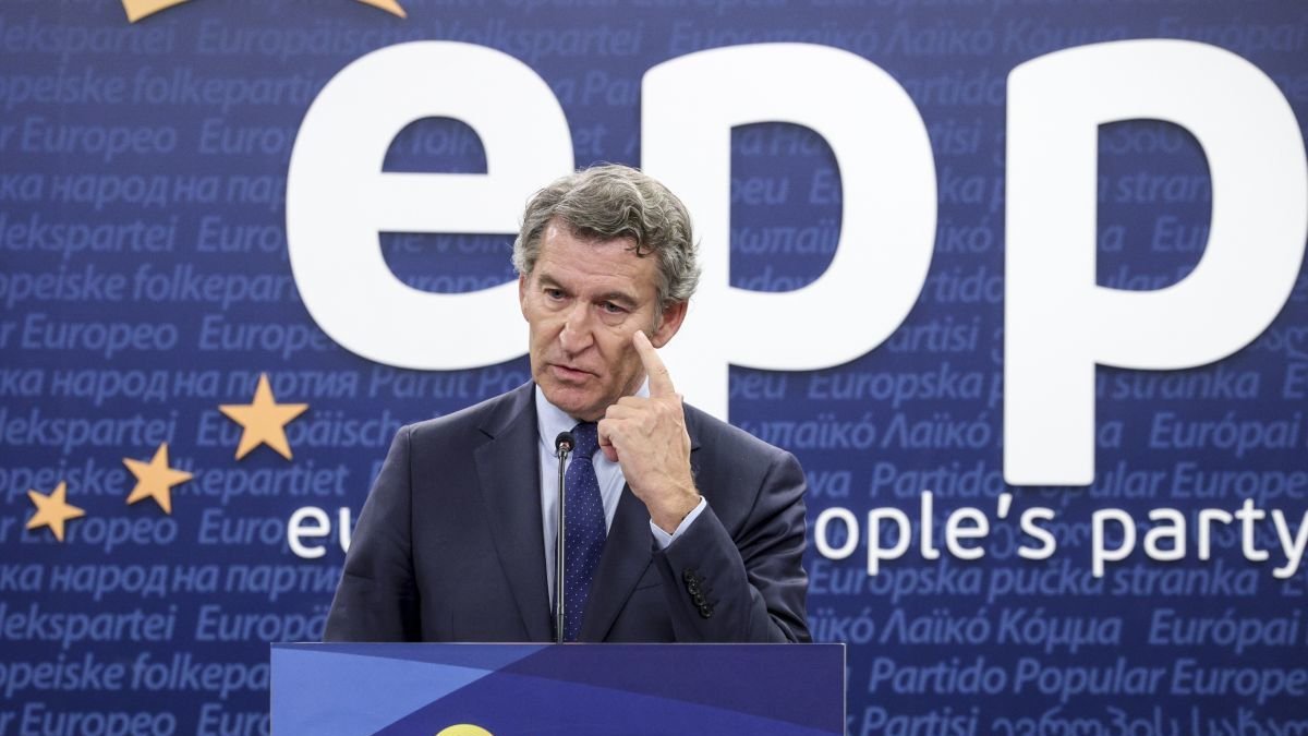 El presidente del PP, Alberto Núñez Feijóo, asiste a la cumbre del PPE.