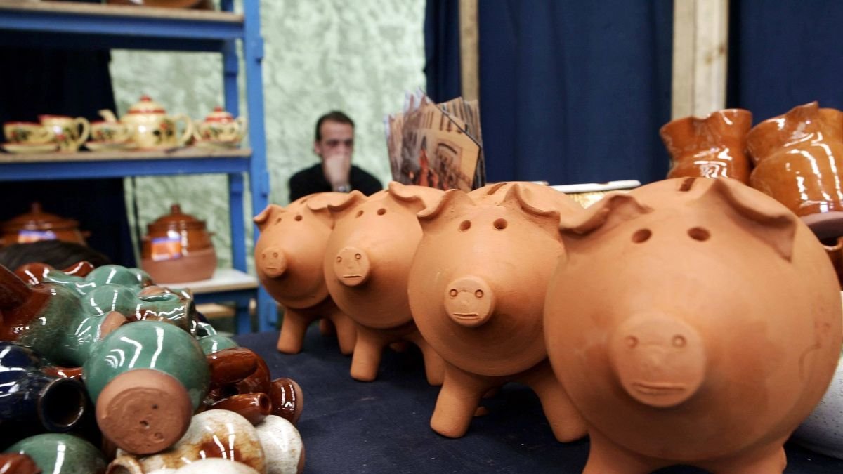 Imagen de cuatro huchas.