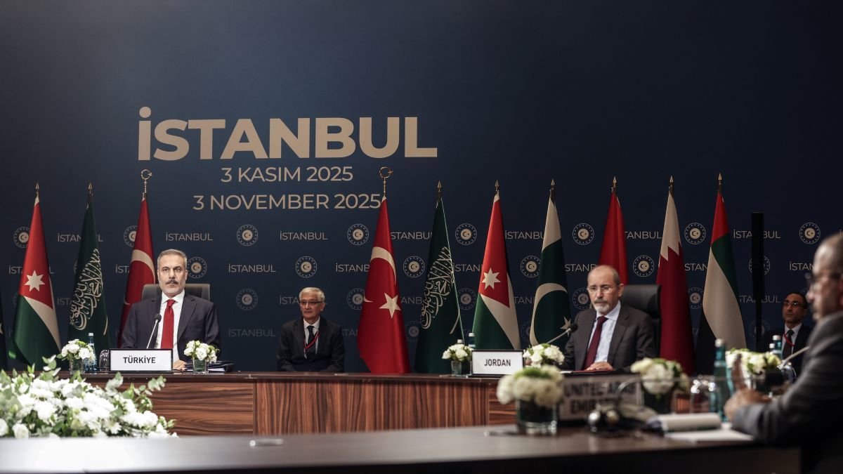 Reunión de países árabes en Estambul.