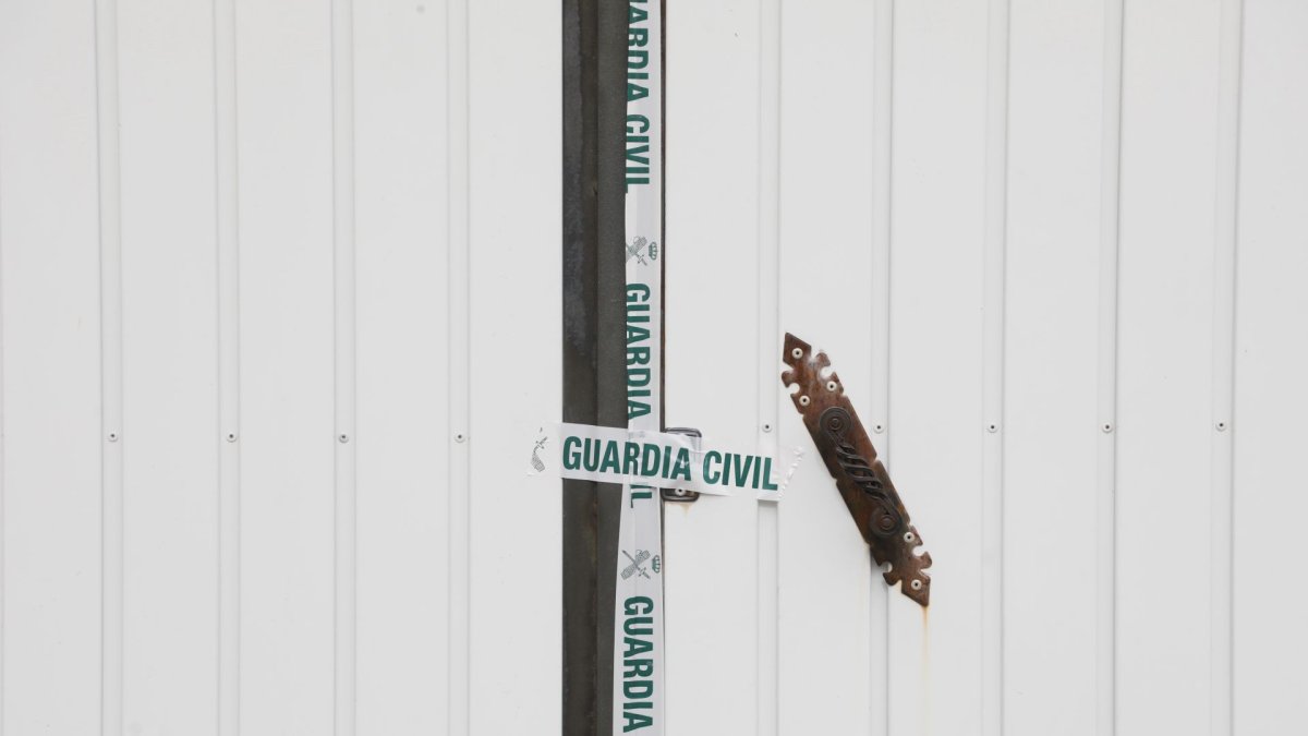 Aparece en Lorenzana el cadáver de un hombre con los genitales cortados con una podadora eléctrica