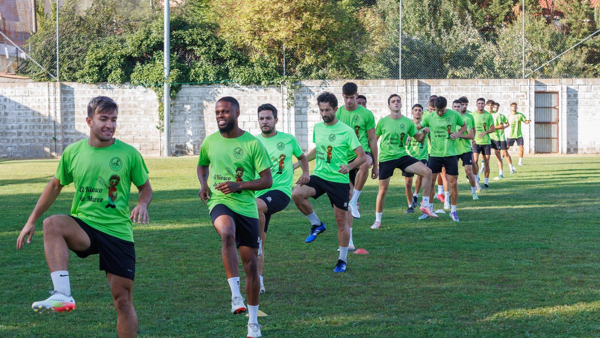 El Atlético Astorga, en una seión de entrenamiento.