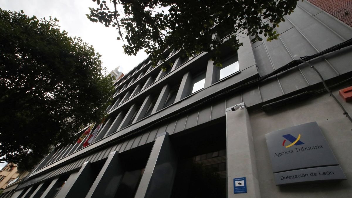 Edificio de la sede de la Agencia Tributaria en la capital leonesa.