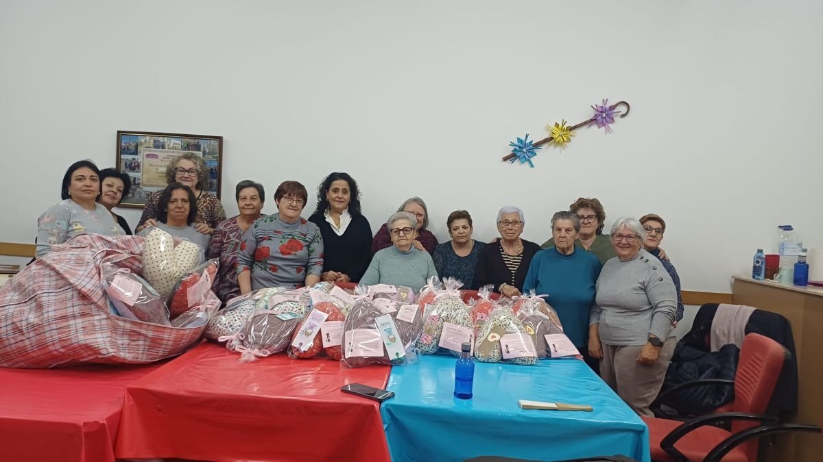 Participantes en el taller solidario