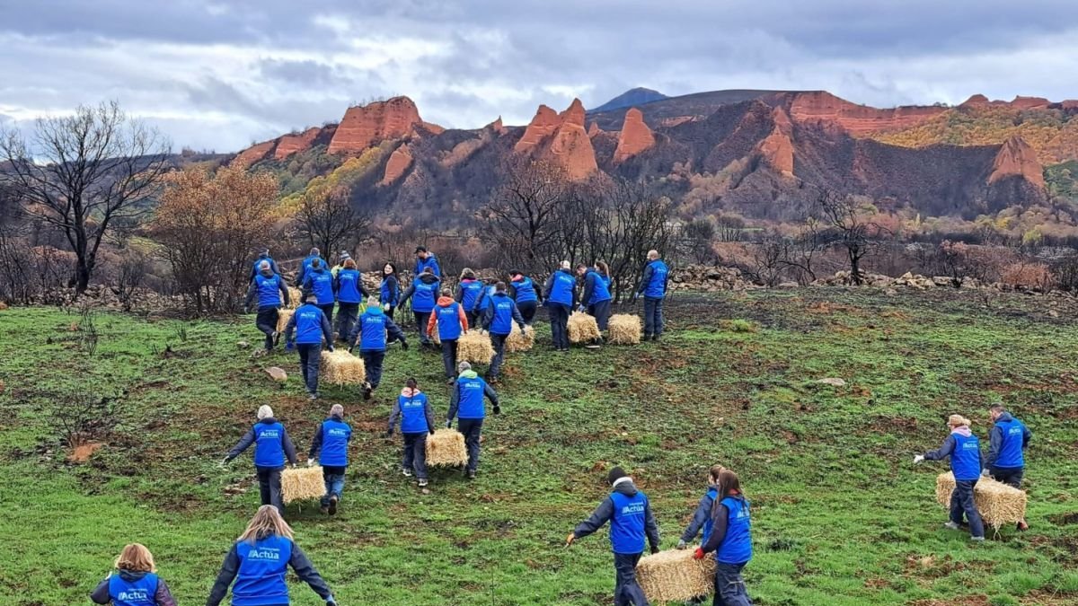Esta acción de voluntariado ambiental comenzó en Carucedo.