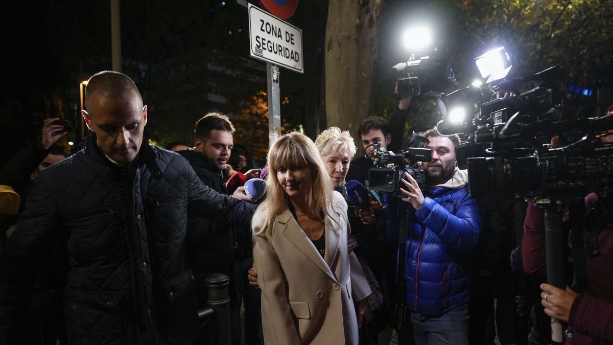 Judit González a la salida del Juzgado de Instrucción, ayer.