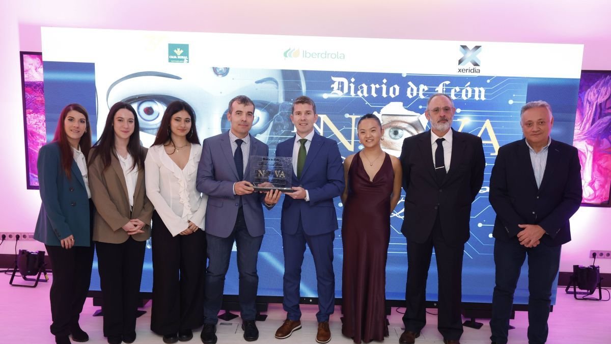 El equipo de BioBIVE recogió el premio Energía y Medio Ambiente.