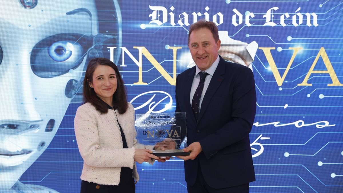 La leonesa Helena Escobar recogió el premio Jóvenes Talentos.