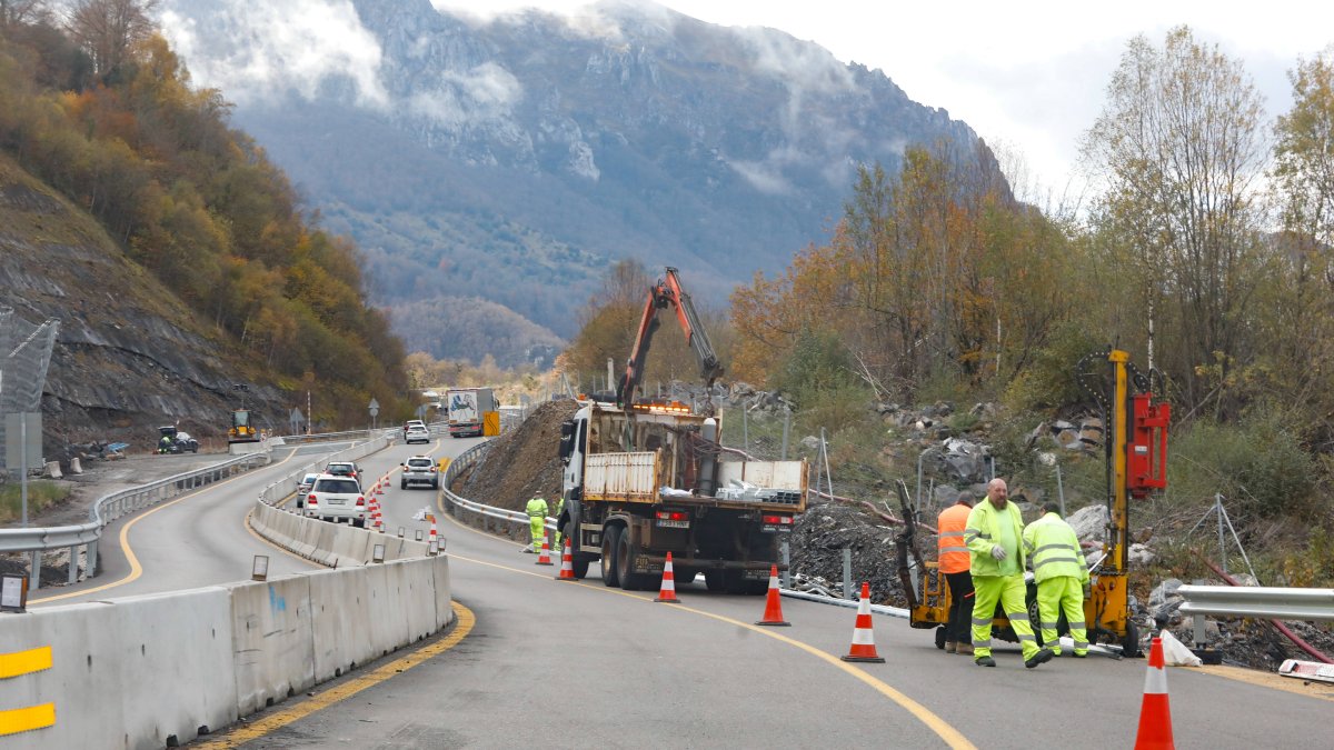 Pasillo en la zona afectada por el argayo desde noviembre de 2024