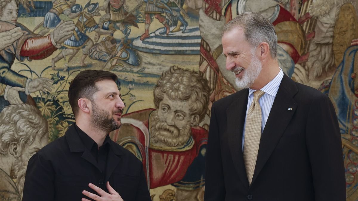 Volodímir Zelenski junto rey Felipe VI.