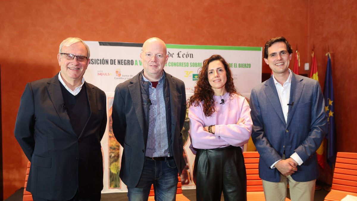 Mesa redonda moderada por María Carro