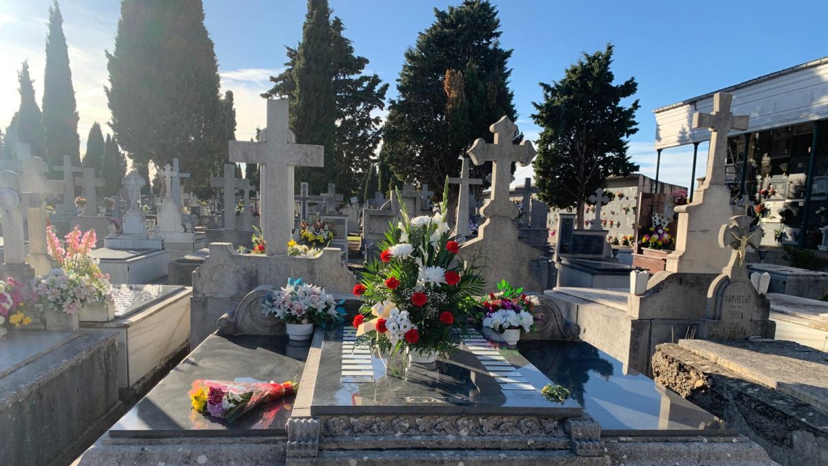Panteón de los Jesuitas en el cementerio de León.