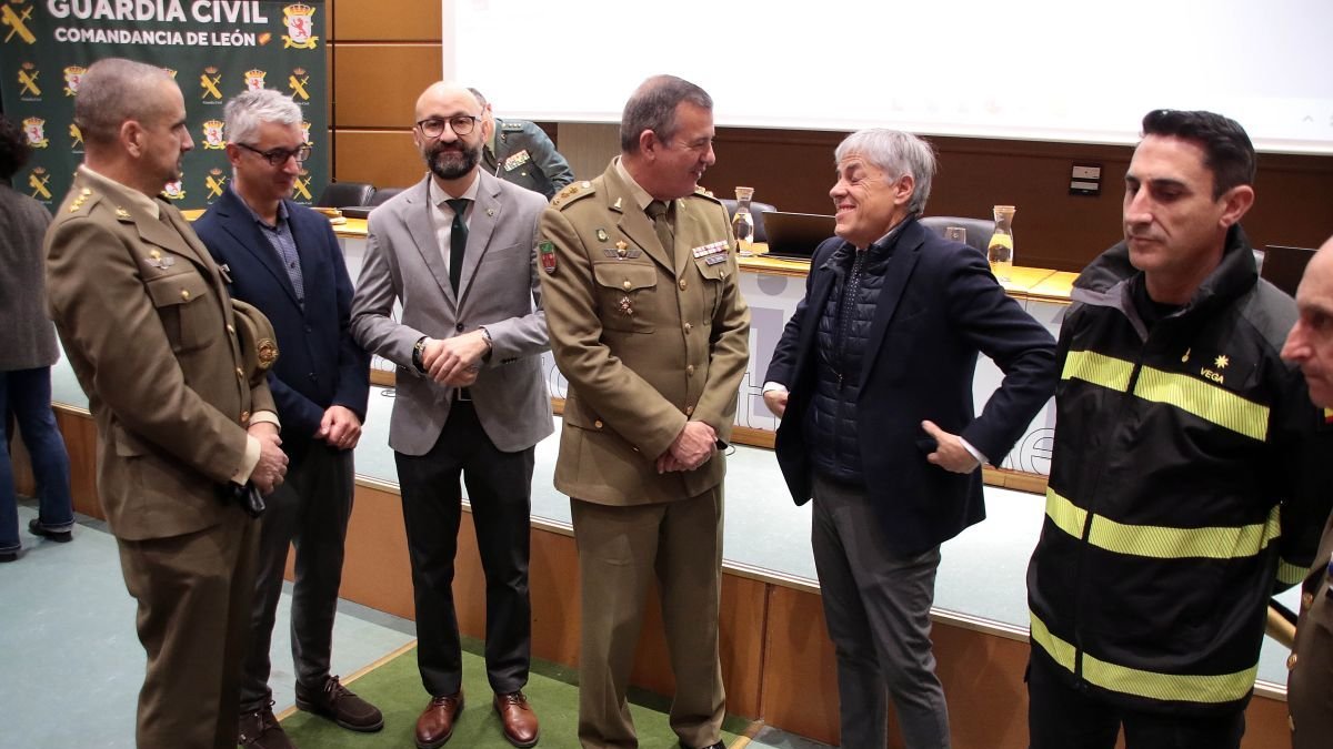 Los responsables de la jornada, antes del inicio de la primera ponencia.