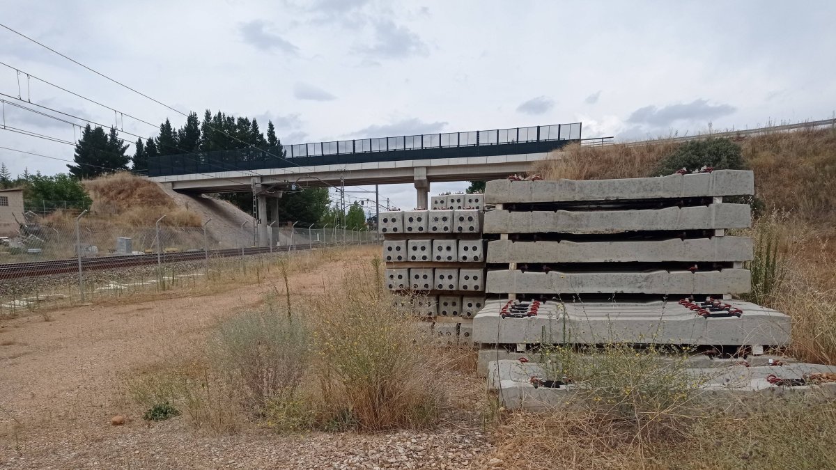 Traviesas de reemplazo para un tramo de vía de León a La Robla