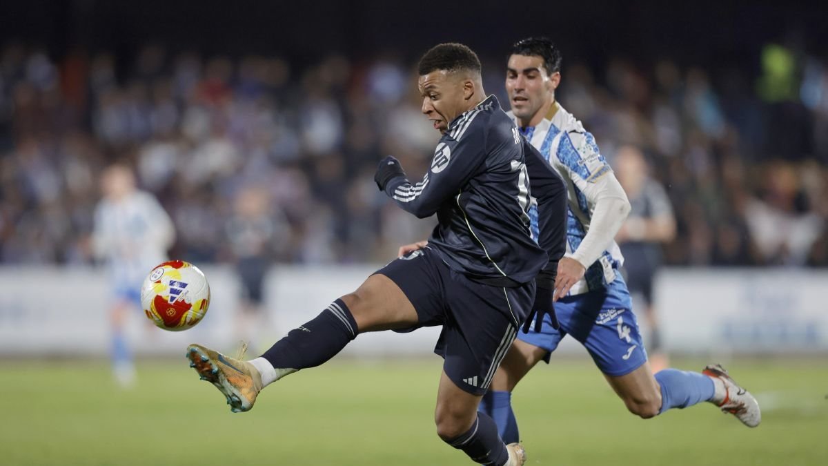 Mbappé anotó dos goles que evitaron males mayores al Real Madrid en Talavera.
