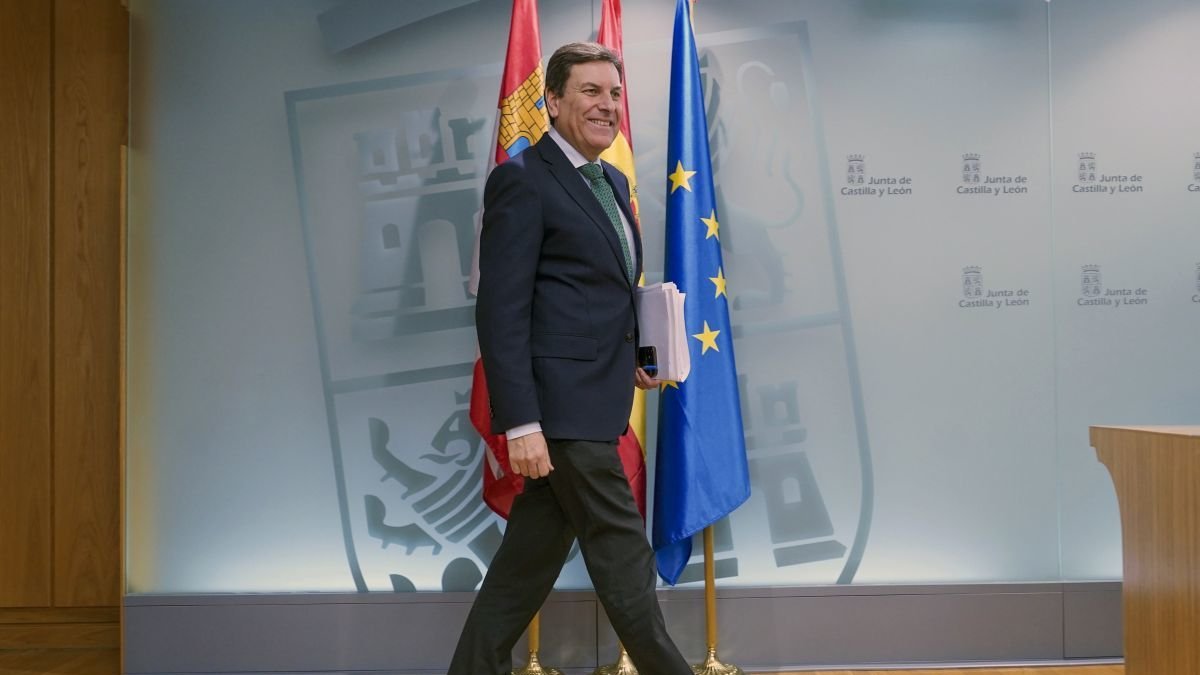 El consejero de Economía y Hacienda y portavoz, Carlos Fernández Carriedo.