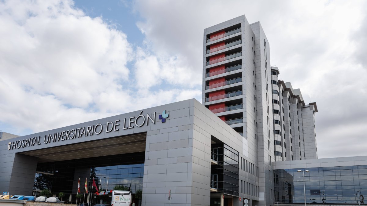 Fachada del Hospital de León