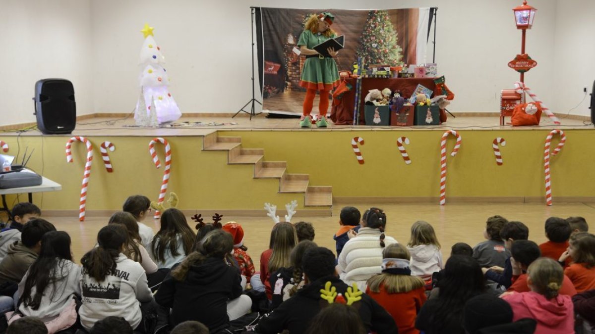 Alumnos, padres y profesores disfrutaron con las distintas actuaciones.