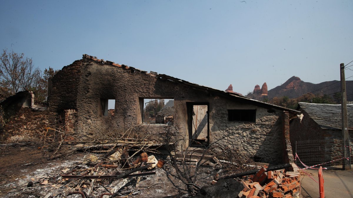 Estado del pueblo de Las Médulas tras el incendio.