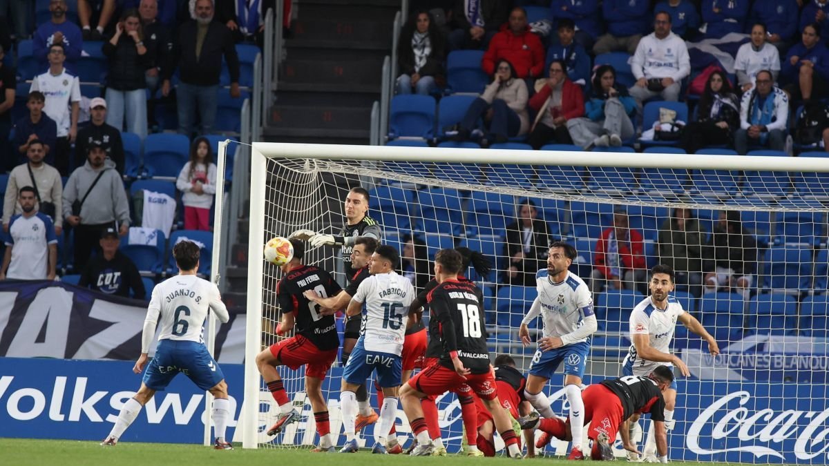 La derrota en Santa Cruz deja a la Deportiva en su peor clasificación, junto a la de la 6ª jornada.