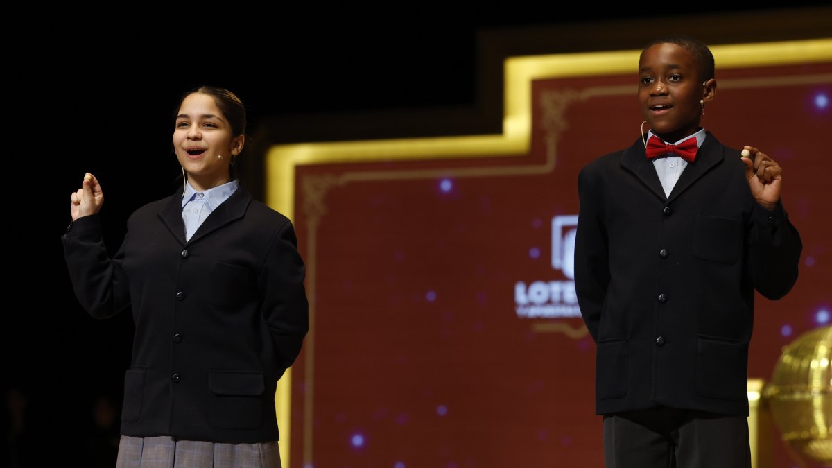 El 70.048, segundo premio del sorteo de la Lotería de Navidad, vendido íntegramente en Madrid