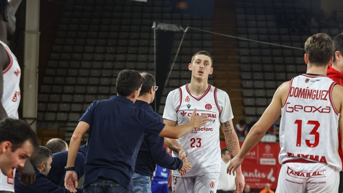 Van der Heijden anotó 15 puntos para la Cultural.