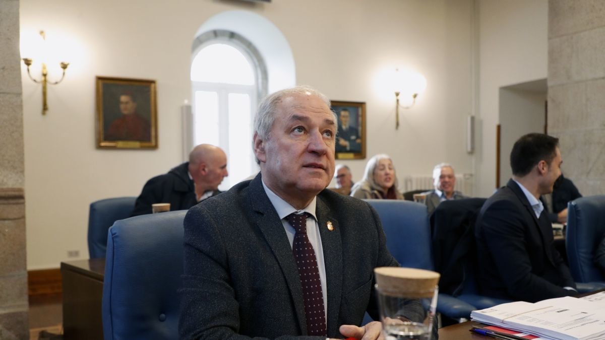 José Tomé ha formalizado este martes en el pleno de la Diputación de Lugo su renuncia.