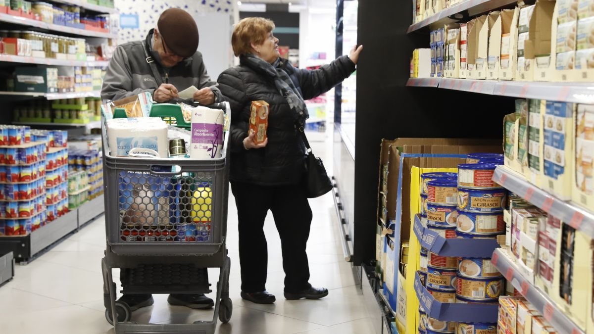 El encarecimiento de la cesta de la compra es una de las grandes preocupaciones de los hogares leoneses.