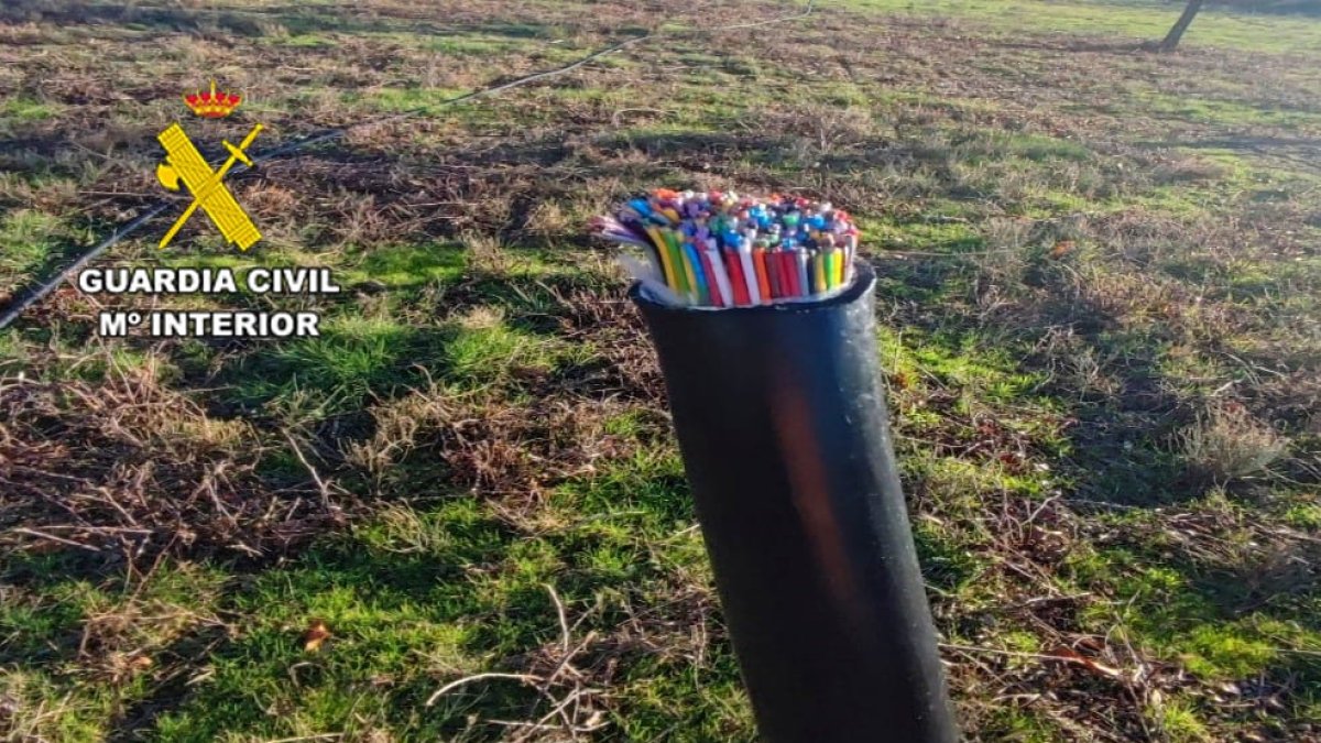 Cable robado en Turienzo Castañero.