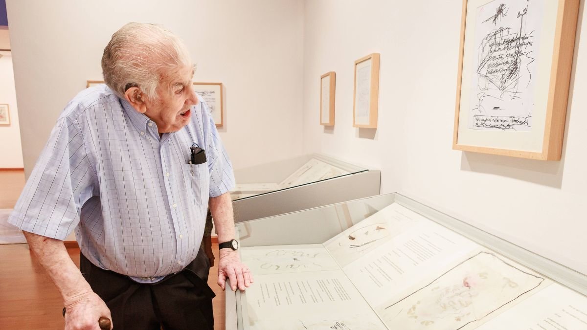 Antonio Gamoneda en el Centro Leonés de Arte, perteneciente al ILC.