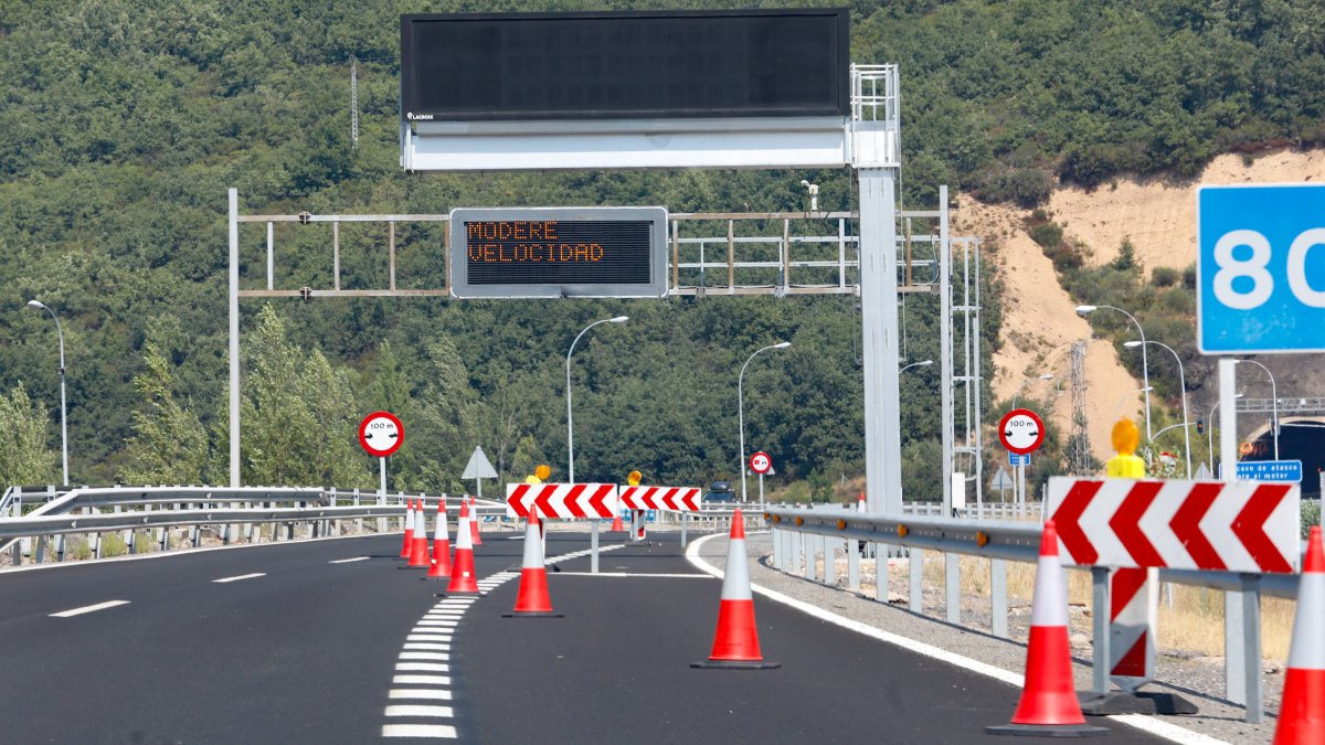 Un tramo de vía en la AP-66.