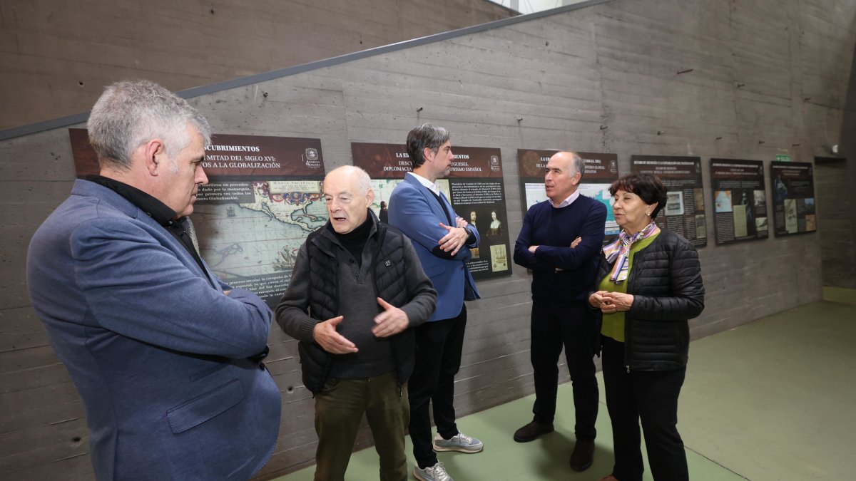 Inauguración de la muestra en la Uned de Ponferrada