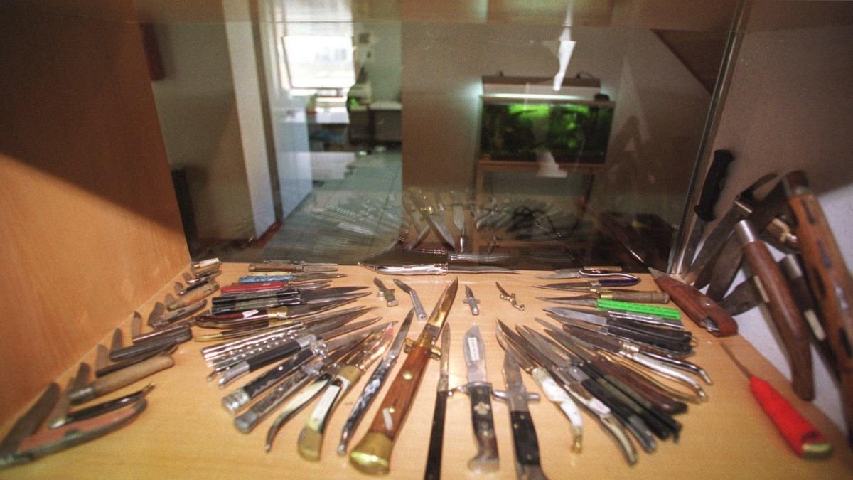 Imagen de archivo del almacén de armas blancas en la Policía Científica.