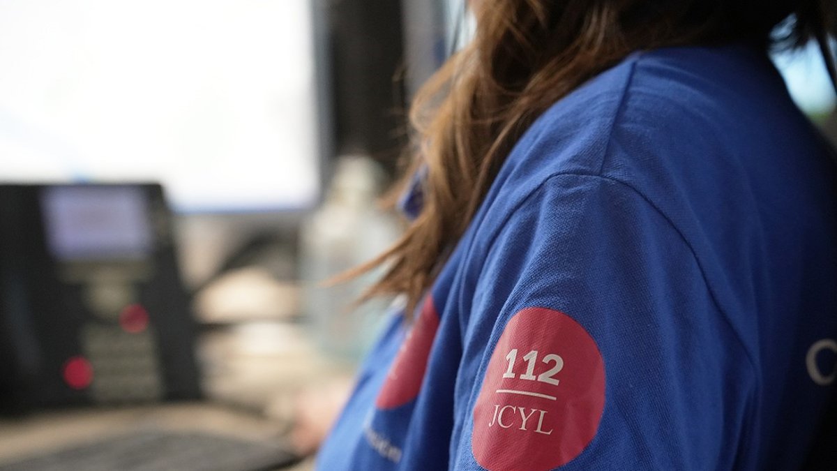 Un trabajador del 112 de Castilla y León.