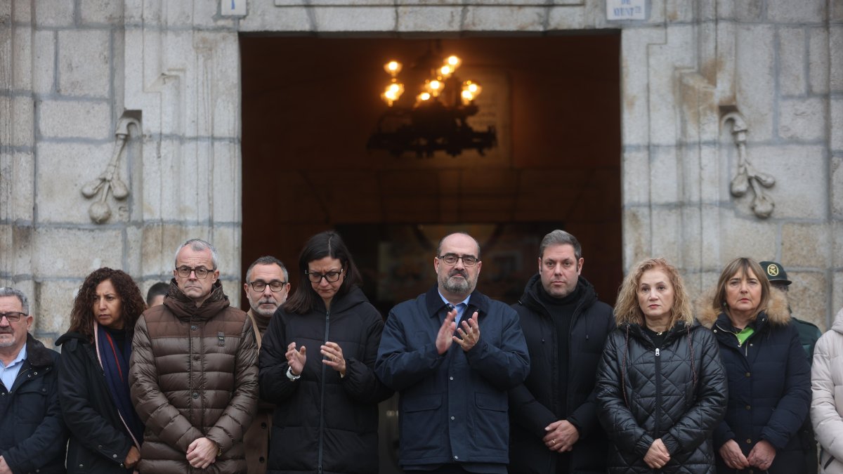 Minuto de silencio en el Ayuntamiento de Ponferrada
