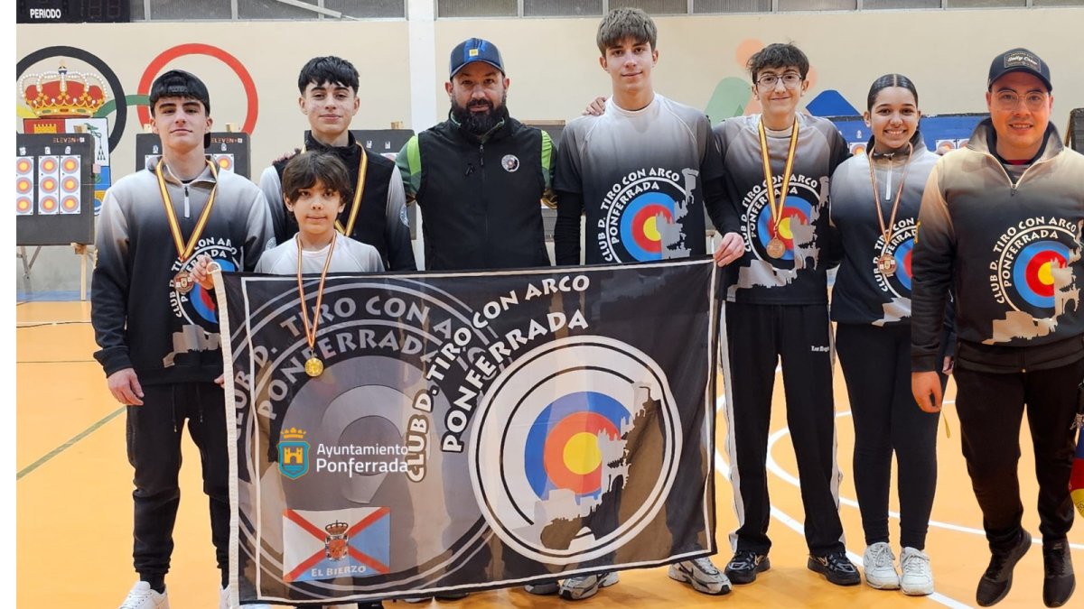 Componentes del Club de tiro con arco Ponferrada.