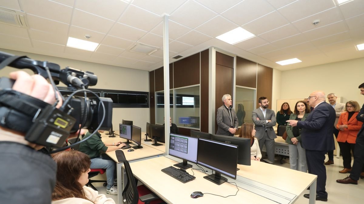 El laboratorio abrió la semana pasada sus puertas con la presencia de Joan Groizard.