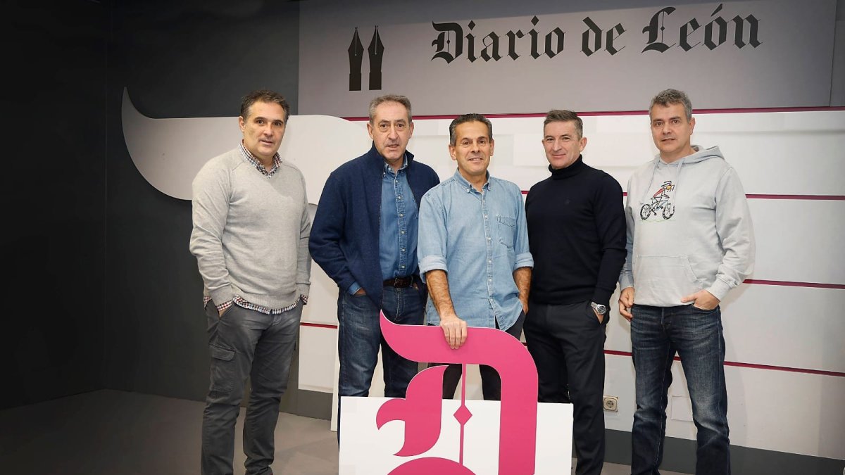 Óscar Díez, Juan Simón, Ángel Fraguas, José Antonio Pérez y Raúl Castro.