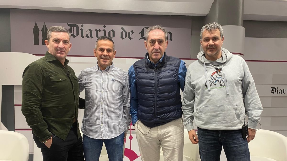José Antonio Pérez, Fraguas, Juan Simón y Raúl Castro.