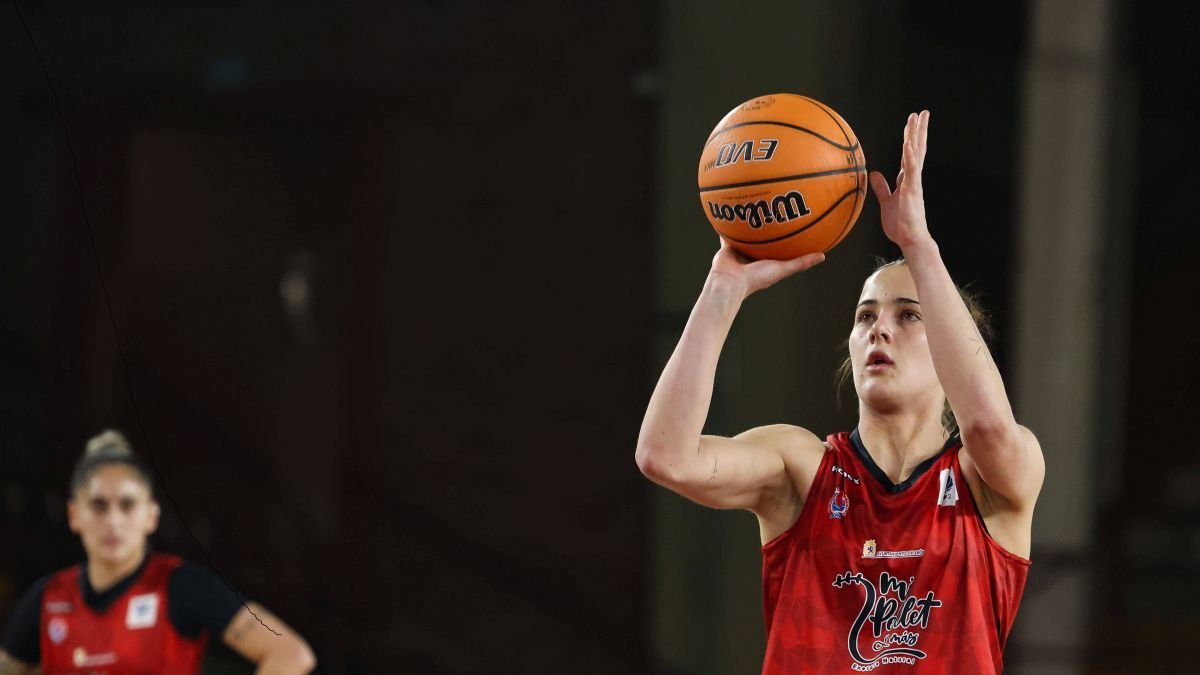 Lucía Rodríguez anotó 12 puntos para el BF León.