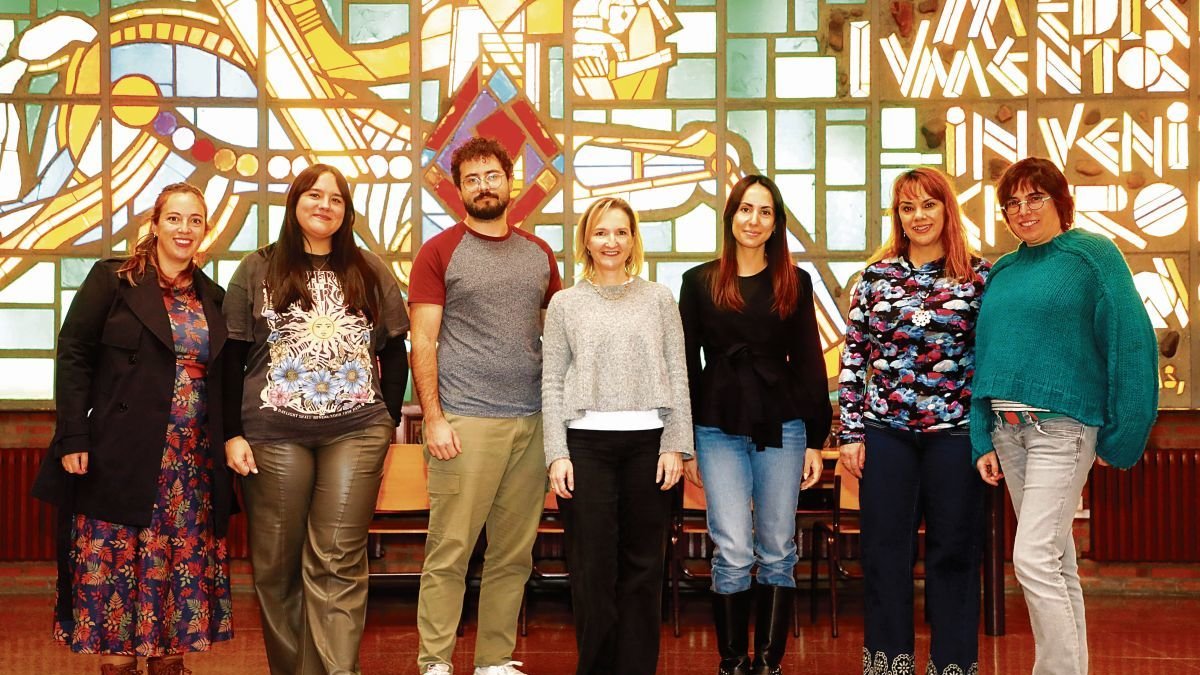 La facultad de Veterinaria es la sede del grupo de investigación Biolfar, con su líder Vega Villar, en el centro.