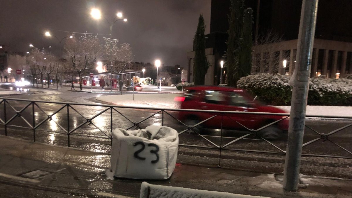 La nieve ha vuelto a alcanzar a la capital leonesa