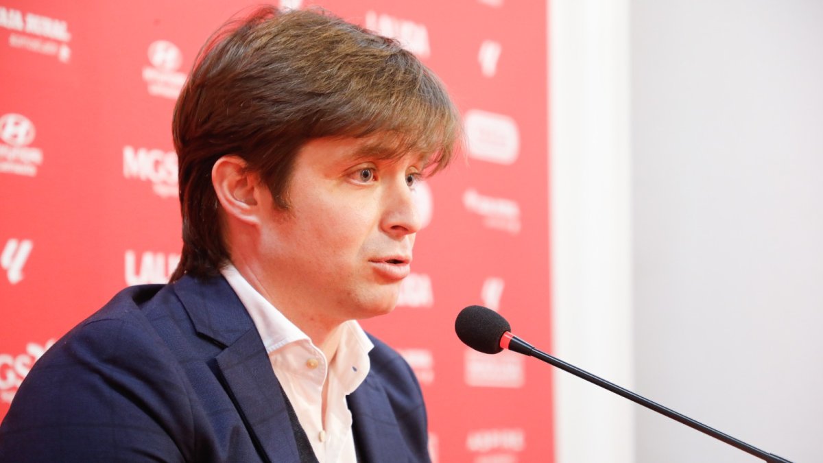 Manzanera durante sus explicaciones al decepcionante mercado de invierno que ha realizado.